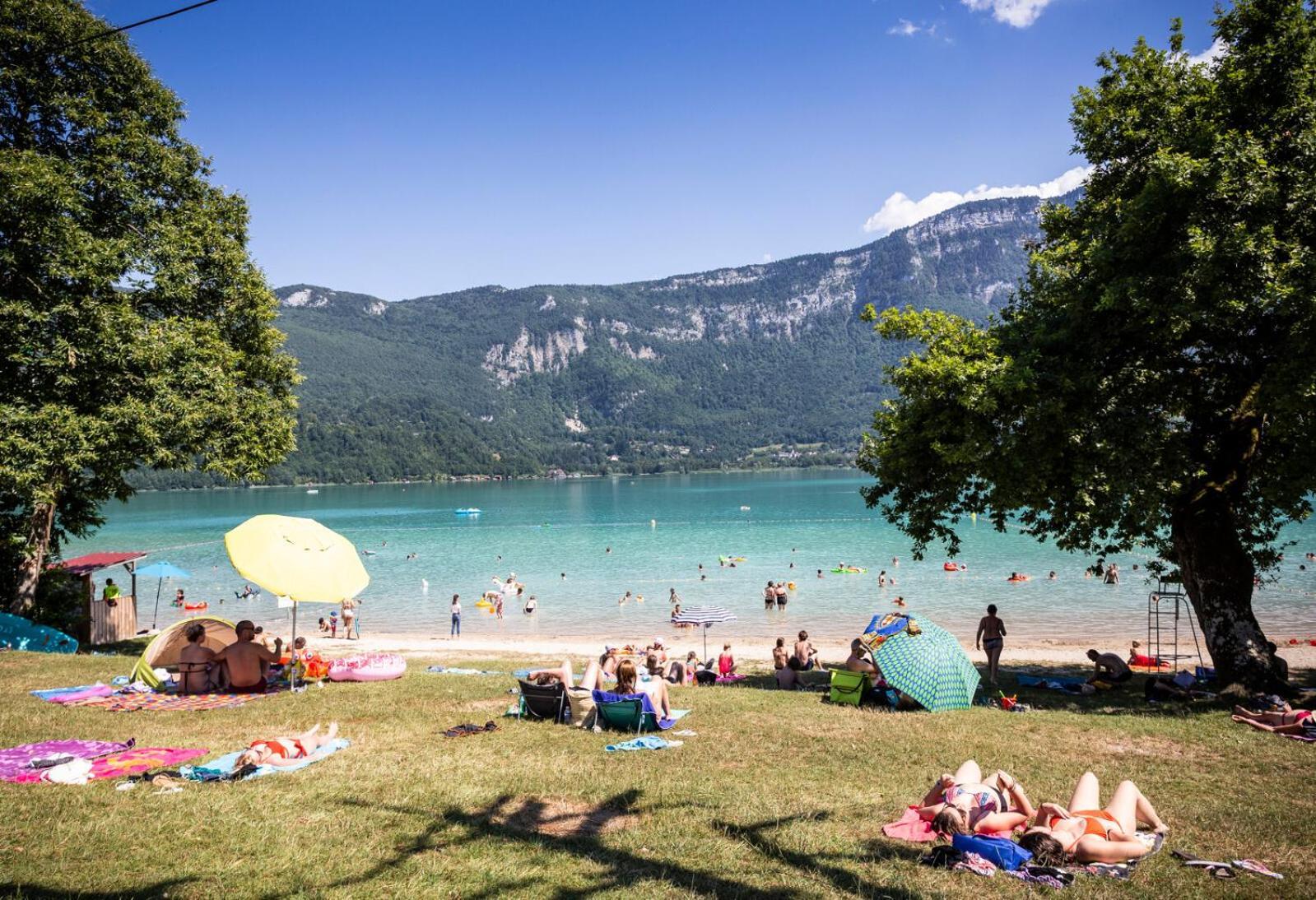 Huttopia Lac D'Aiguebelette Saint-Alban-de-Montbel Buitenkant foto
